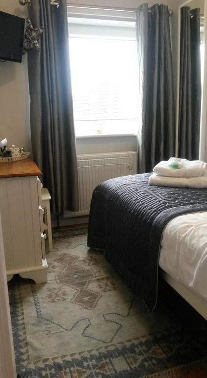 וויטלי ביי Sandsides Guest House מראה חיצוני תמונה